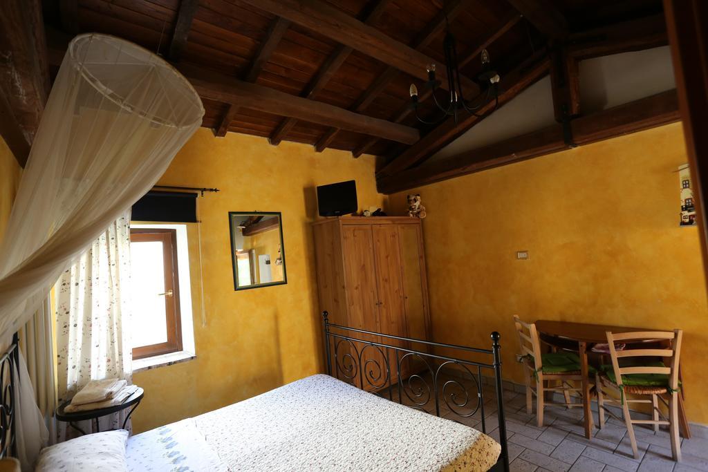 B&B La Casuccia Di Ассизи Экстерьер фото