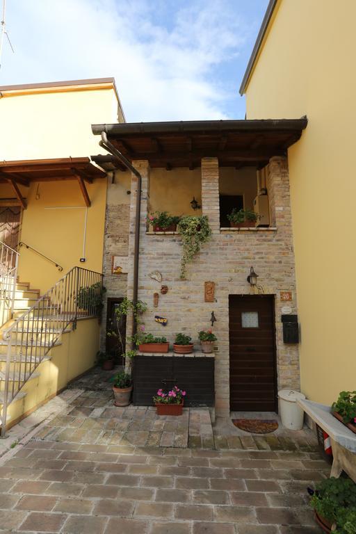 B&B La Casuccia Di Ассизи Экстерьер фото